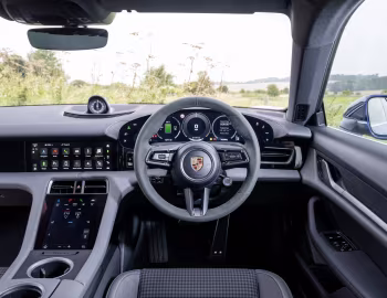 Panel frontal Porsche Taycan 4S [UK-spec] '2024–pr.