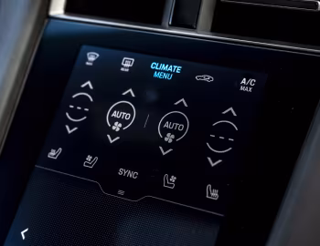 Interni Porsche Taycan 4S [UK-spec] '2020–24