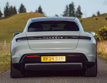 Porsche Taycan 4S Cross Turismo [UK-spec] '2024–pr.
