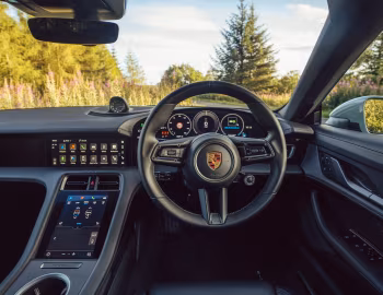 Panel frontal Porsche Taycan 4S Cross Turismo [UK-spec] '2024–pr.