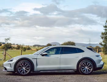 Porsche Taycan 4S Cross Turismo [UK-spec] '2024–pr.