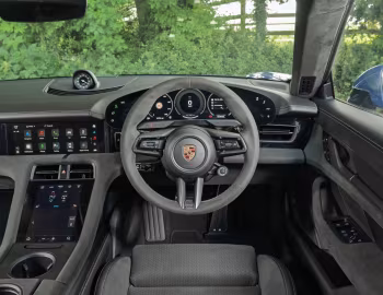 Panel frontal Porsche Taycan GTS Sport Turismo [UK-spec] '2024–pr.