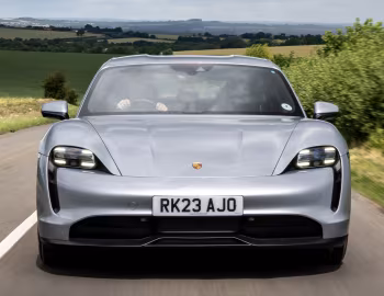 Porsche Taycan Sport Turismo [UK-spec] '2022–24