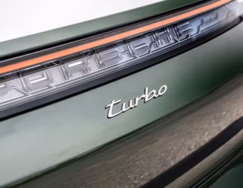 Porsche Taycan Turbo [UK-spec] '2024–pr.