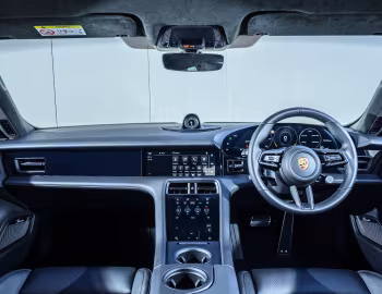 Panel frontal Porsche Taycan Turbo [UK-spec] '2020–24