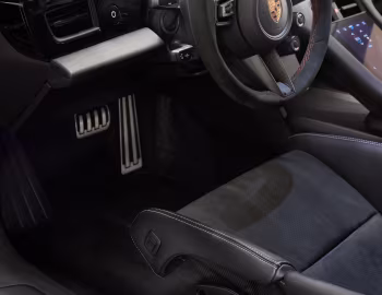 Interior Porsche Taycan Turbo GT "Fórmula E World Champion" '03.2026