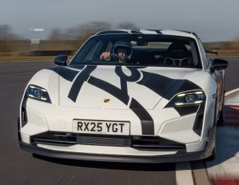 Porsche Taycan Turbo GT Weissach Package [UK-spec] '2024–pr.