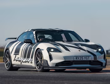 Porsche Taycan Turbo GT Weissach Package [UK-spec] '2024–pr.