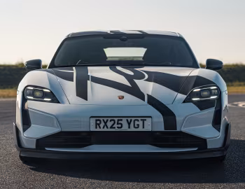 Porsche Taycan Turbo GT Weissach Package [UK-spec] '2024–pr.