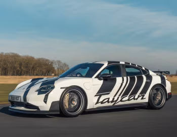 Porsche Taycan Turbo GT Weissach Package [UK-spec] '2024–pr.