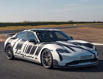 Porsche Taycan Turbo GT Weissach Package [UK-spec] '2024–pr.