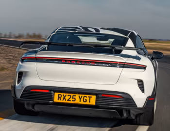 Porsche Taycan Turbo GT Weissach Package [UK-spec] '2024–pr.