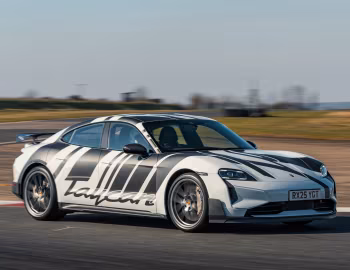 Porsche Taycan Turbo GT Weissach Package [UK-spec] '2024–pr.
