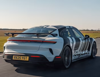 Porsche Taycan Turbo GT Weissach Package [UK-spec] '2024–pr.