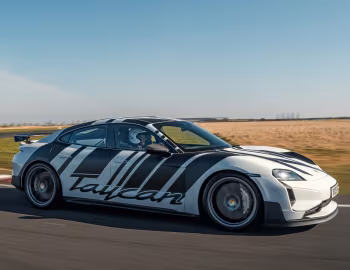 Porsche Taycan Turbo GT Weissach Package [UK-spec] '2024–pr.