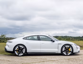 Porsche Taycan Turbo S [UK-spec] '2024–pr.