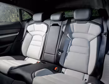 Interior Porsche Taycan Turbo S Sport Turismo [UK-spec] '2024–pr.