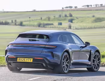 Porsche Taycan Turbo S Sport Turismo [UK-spec] '2024–pr.
