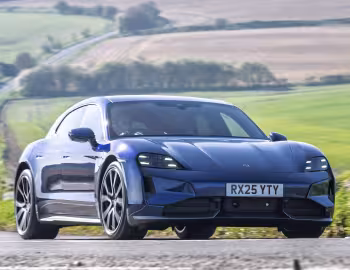 Porsche Taycan Turbo S Sport Turismo [UK-spec] '2024–pr.