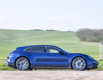 Porsche Taycan Turbo S Sport Turismo [UK-spec] '2024–pr.