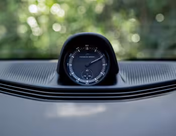 Interior Porsche Taycan Turbo S Sport Turismo [UK-spec] '2024–pr.