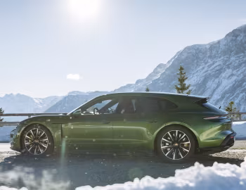 Porsche Taycan Turbo S Sport Turismo [Worldwide] '2022–24