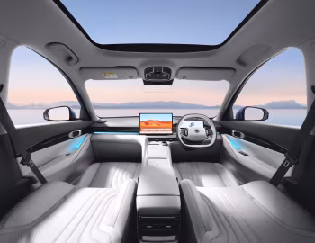 Painel frontal Proton e.MAS 7 PHEV '2026