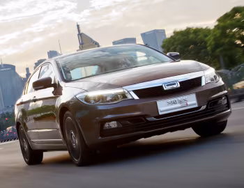 Qoros 3 Sedan '2014–20