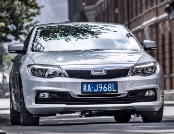 Qoros 3 Sedan '2014–20