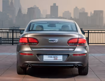 Qoros 3 Sedan '2014–20
