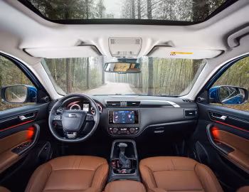 Торпедо Qoros 5 '2016–19