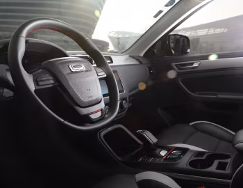 Интерьер Qoros 5S '2019–21