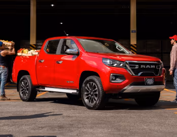 Ram 1200 Laramie Crew Cab [Mexico] '2024–pr.