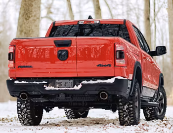 2019–pr. Ram 1500 Rebel Crew Cab with multifunction tailgate (DT) '2019–pr.