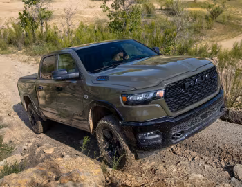 2026 Ram 1500 BackCountry V8 Crew Cab (DT) '2026