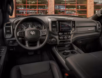 Painel frontal 2022 Ram 1500 Big Horn Built to Serve Crew Cab (DT) '2022