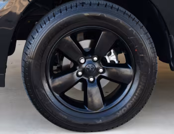 Ram 1500 Express "Black Pack" Quad Cab [Australia] (DS) '2019–pr.