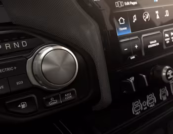 Інтер'єр 2025–н.ч. Ram 1500 Ramcharger Limited (DT) '2024–н.ч.