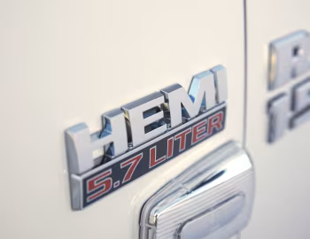 Ram 1500 Express Quad Cab [Australia] (DS) '2018–pr.