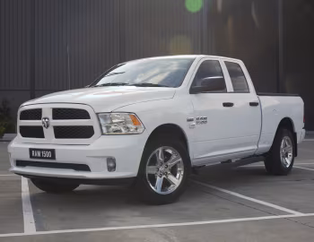 Ram 1500 Express Quad Cab [Australia] (DS) '2018–pr.