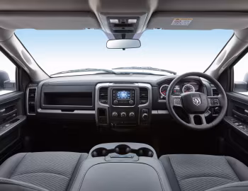 Painel frontal Ram 1500 Express Quad Cab [Australia] (DS) '2018–pr.