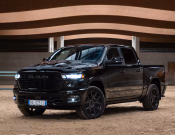 Ram 1500 Laramie Crew Cab Night Edition [EU-spec] (DT) '2024–pr.