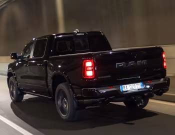 Ram 1500 Laramie Crew Cab Night Edition [EU-spec] (DT) '2024–pr.
