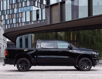 Ram 1500 Laramie Crew Cab Night Edition [EU-spec] (DT) '2024–pr.