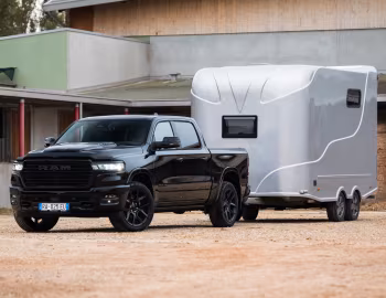 Ram 1500 Laramie Crew Cab Night Edition [EU-spec] (DT) '2024–pr.