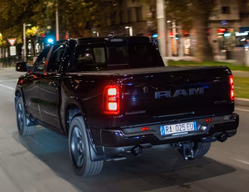 Ram 1500 Laramie Crew Cab Night Edition [EU-spec] (DT) '2024–pr.