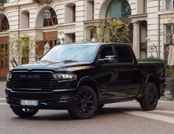 Ram 1500 Laramie Crew Cab Night Edition [EU-spec] (DT) '2024–pr.