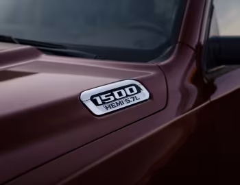 Ram 1500 Laramie Crew Cab [UAE] (DT) '2018–н.ч.