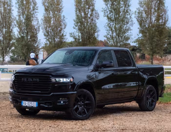 Ram 1500 Laramie Crew Cab Night Edition [EU-spec] (DT) '2024–pr.