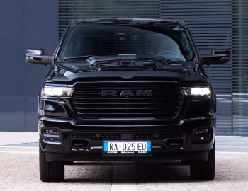 Ram 1500 Laramie Crew Cab Night Edition [EU-spec] (DT) '2024–pr.